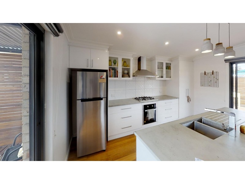 14 Neil Street, Kangaroo Flat VIC 3555