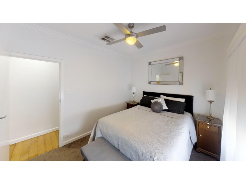 14 Neil Street, Kangaroo Flat VIC 3555