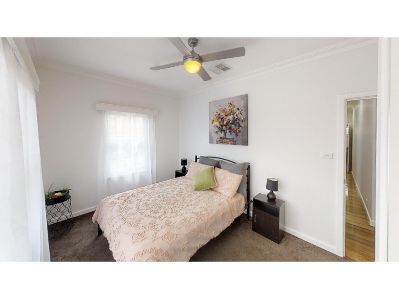 14 Neil Street, Kangaroo Flat VIC 3555