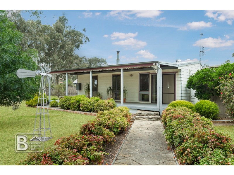 20 Oshanassy Street, Baringhup VIC 3463