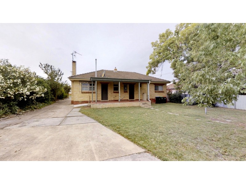 144 Panton Street, Kangaroo Flat VIC 3555