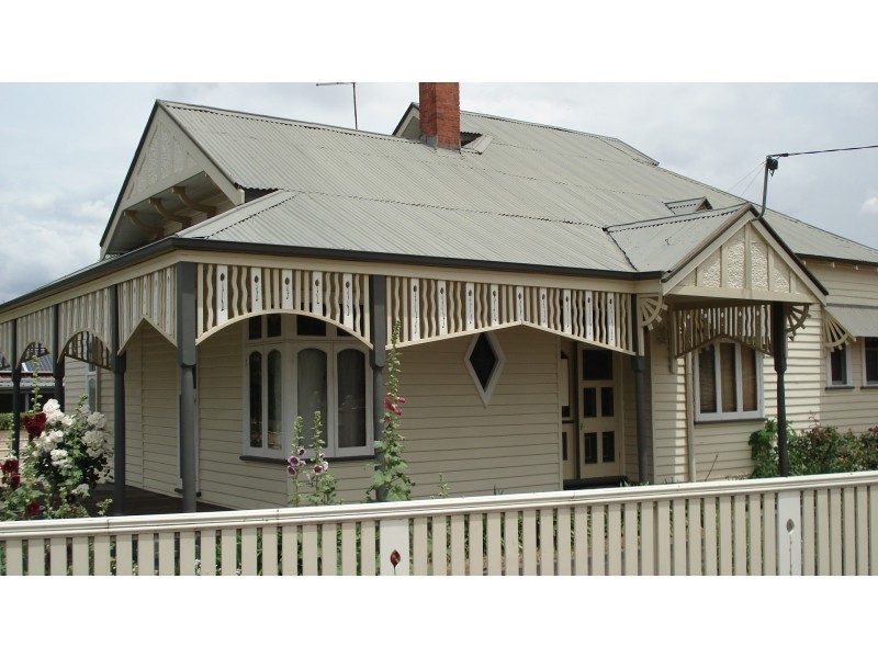 2 Burke Street, St Arnaud VIC 3478