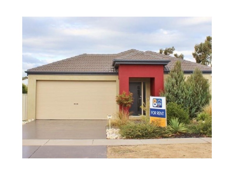 1 Mannagum Drive, Epsom VIC 3551