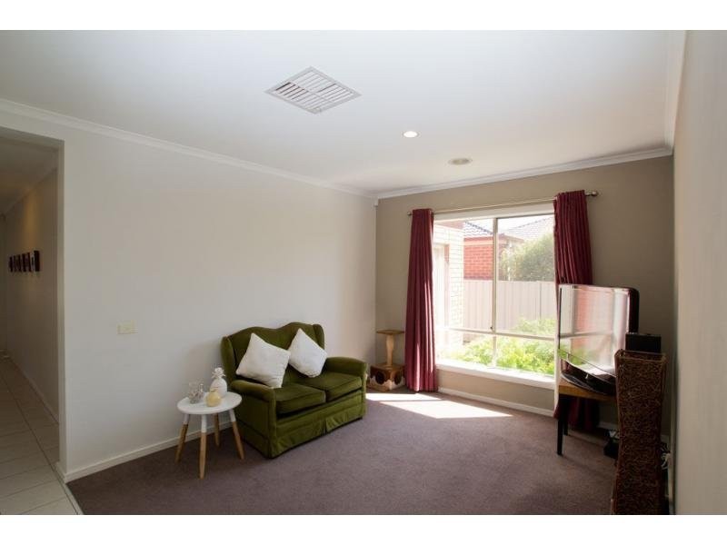 1 Mannagum Drive, Epsom VIC 3551