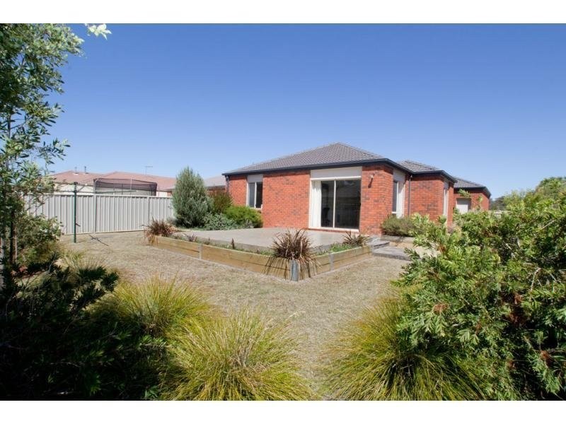 1 Mannagum Drive, Epsom VIC 3551