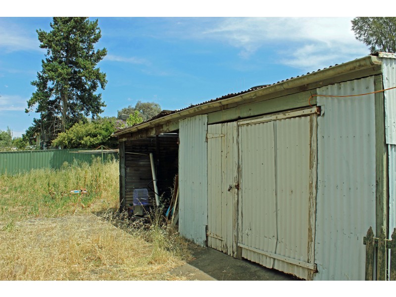 19 Moran Street, Long Gully VIC 3550