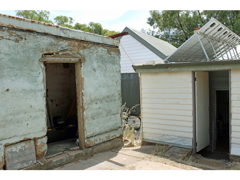 19 Moran Street, Long Gully VIC 3550