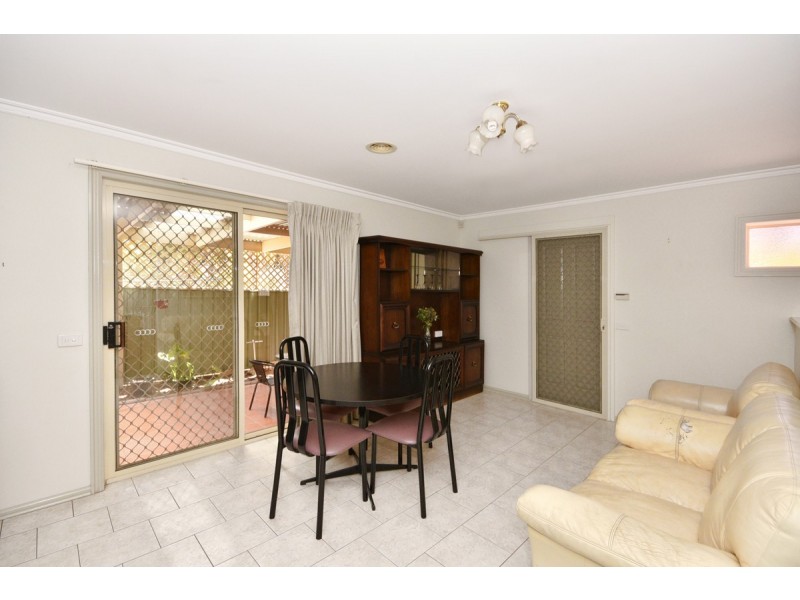 9/18 Lowe Street, Kangaroo Flat VIC 3555
