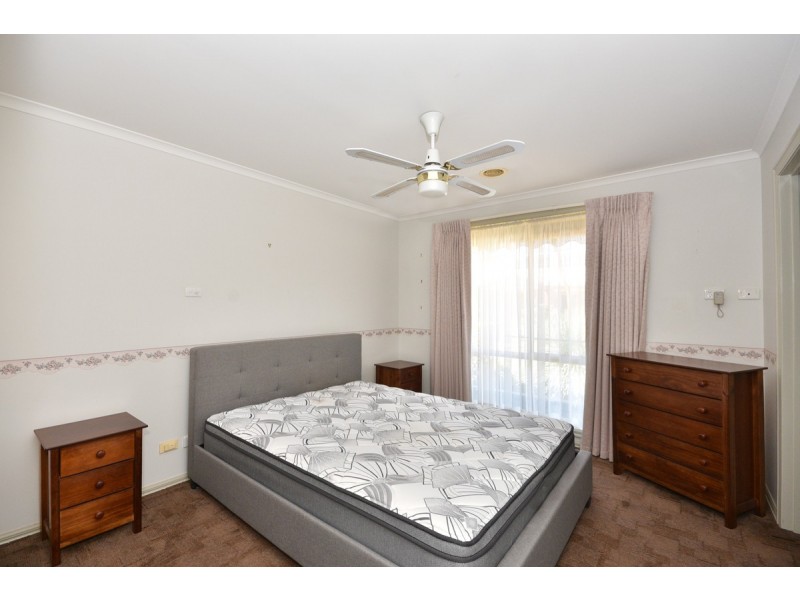 9/18 Lowe Street, Kangaroo Flat VIC 3555