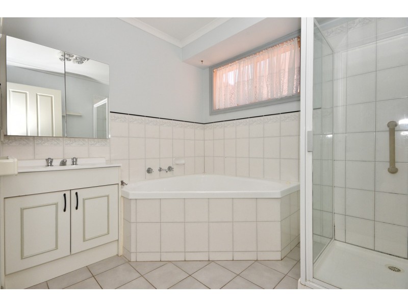 9/18 Lowe Street, Kangaroo Flat VIC 3555