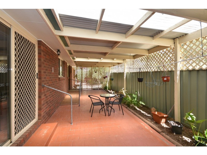 9/18 Lowe Street, Kangaroo Flat VIC 3555