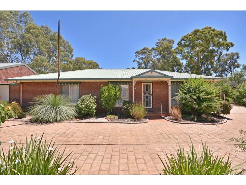 9/18 Lowe Street, Kangaroo Flat VIC 3555