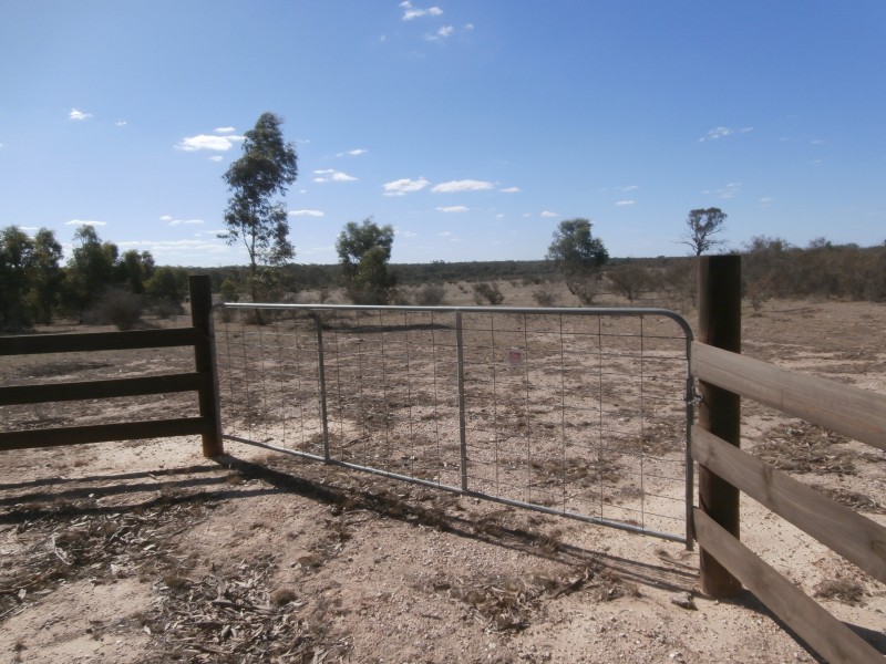 500 Rostron/Stuart Mill Road, Rostron VIC 3477