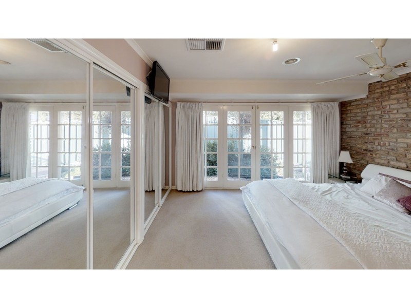 6 Edmund Court, Kangaroo Flat VIC 3555