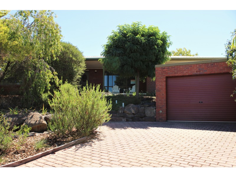 6 Edmund Court, Kangaroo Flat VIC 3555