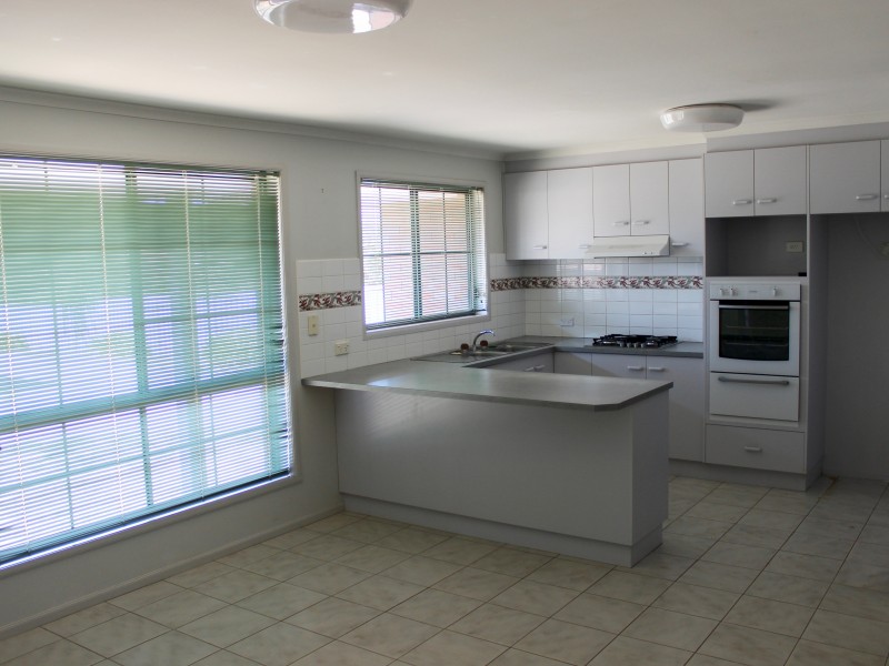 2/10 Keogh Drive, Spring Gully VIC 3550