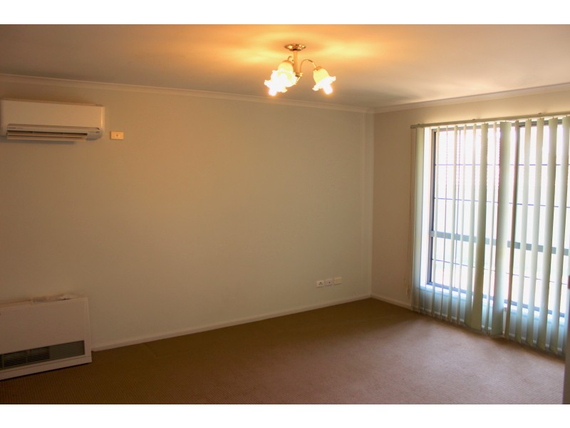 2/10 Keogh Drive, Spring Gully VIC 3550