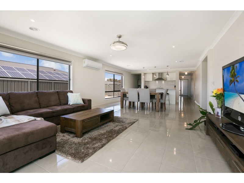 16 Lushington Rise, Mckenzie Hill VIC 3451