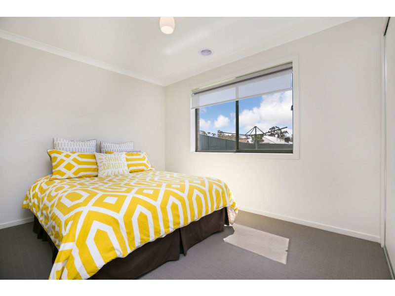 16 Lushington Rise, Mckenzie Hill VIC 3451