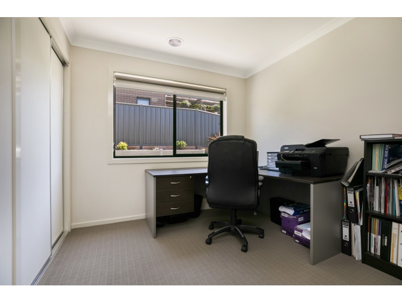 16 Lushington Rise, Mckenzie Hill VIC 3451