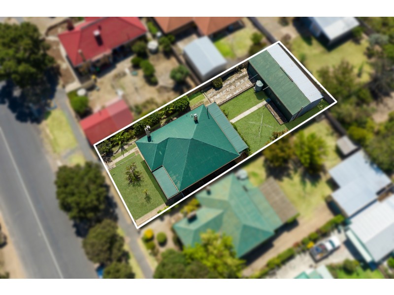 18 Maclise Street, Castlemaine VIC 3450