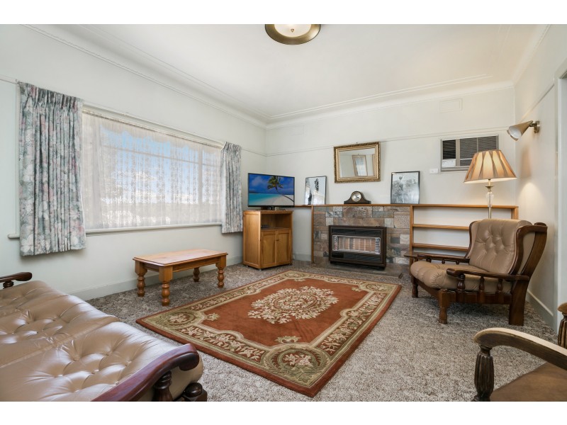 18 Maclise Street, Castlemaine VIC 3450