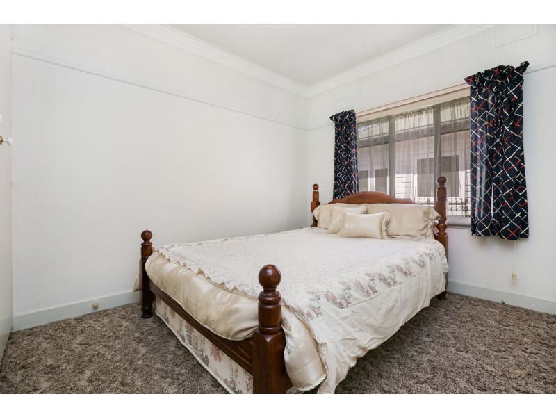 18 Maclise Street, Castlemaine VIC 3450