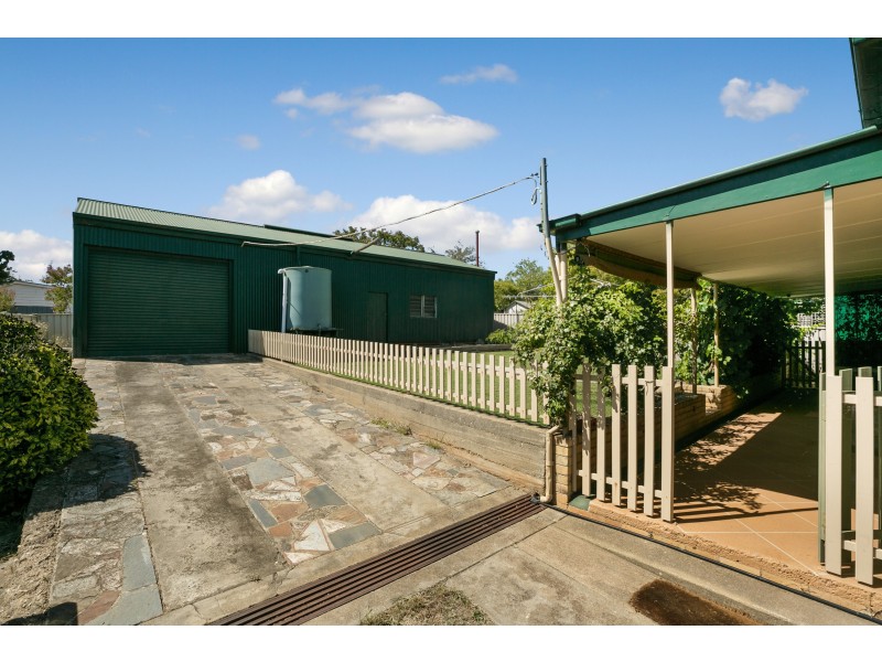 18 Maclise Street, Castlemaine VIC 3450