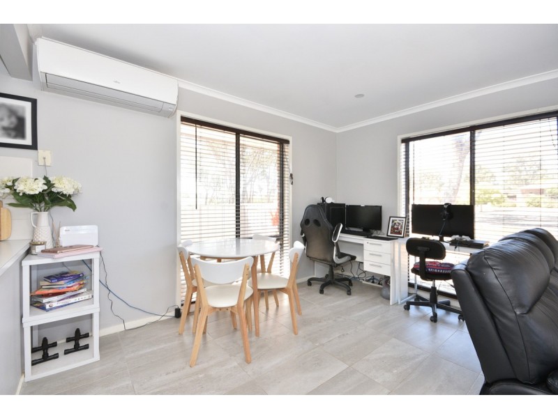 1/28 Collins Street, Kangaroo Flat VIC 3555