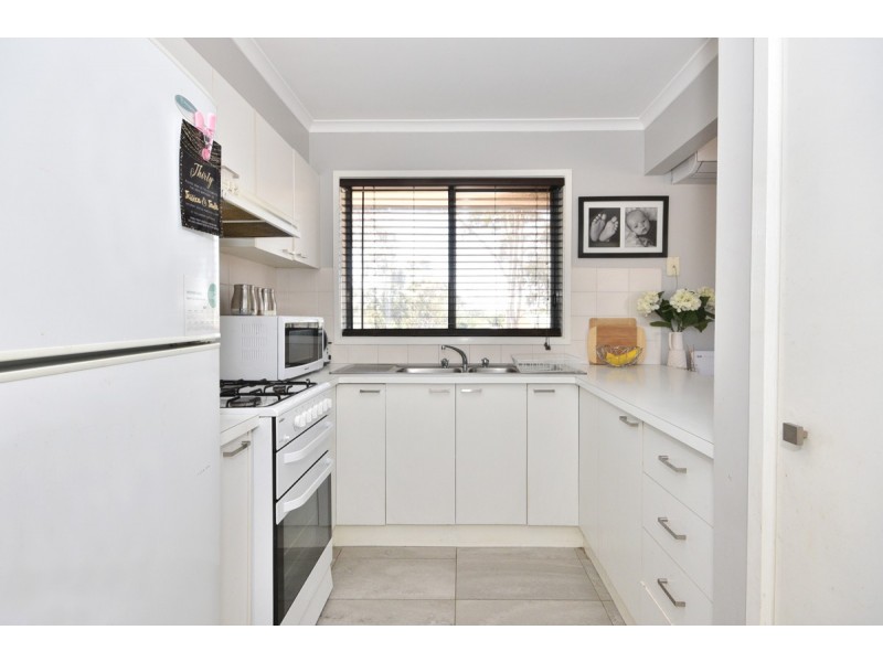 1/28 Collins Street, Kangaroo Flat VIC 3555