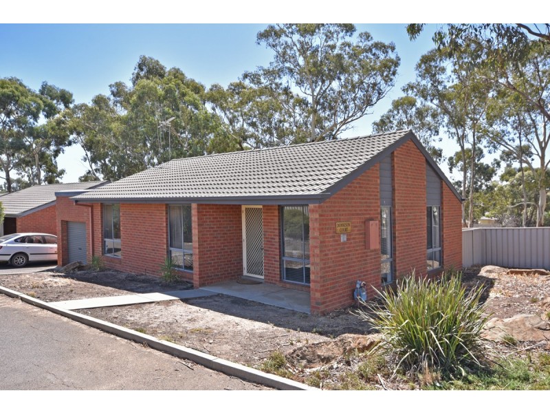 1/28 Collins Street, Kangaroo Flat VIC 3555