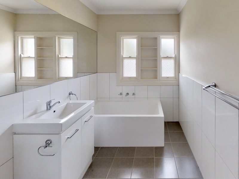 315 High Street, Kangaroo Flat VIC 3555