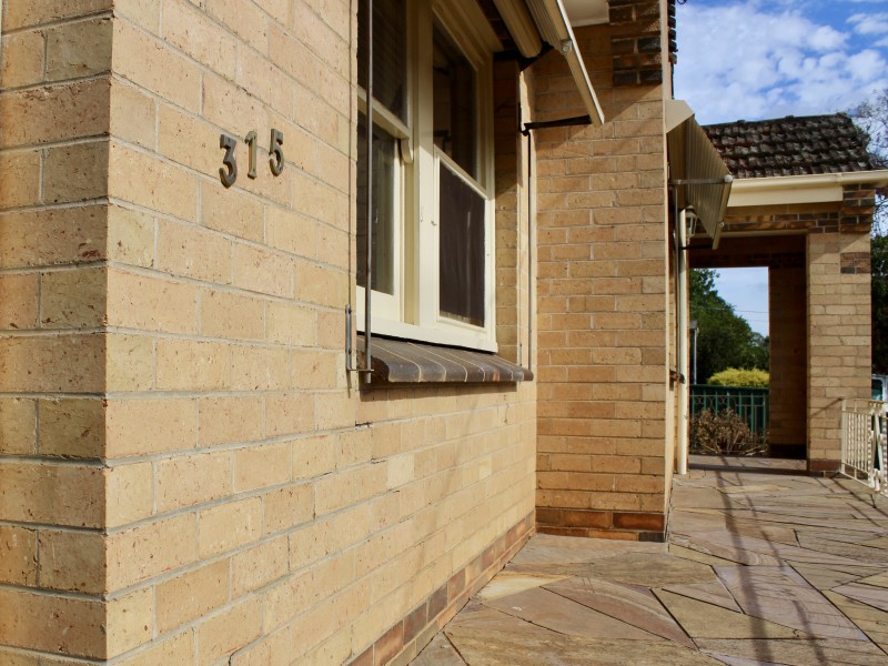 315 High Street, Kangaroo Flat VIC 3555