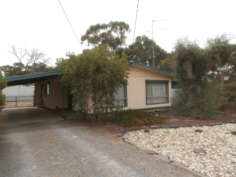 8 Fanning Street, Charlton VIC 3525