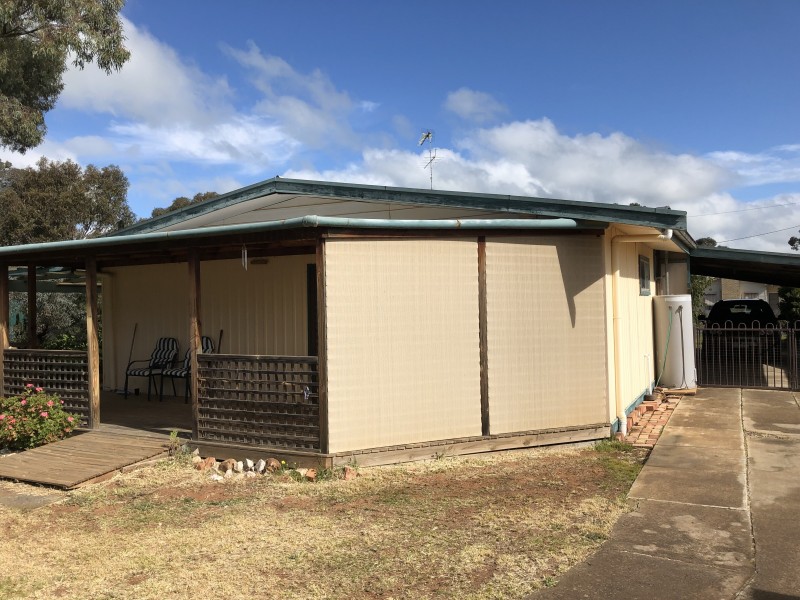 8 Fanning Street, Charlton VIC 3525