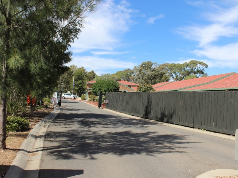 387 High Street, Kangaroo Flat VIC 3555