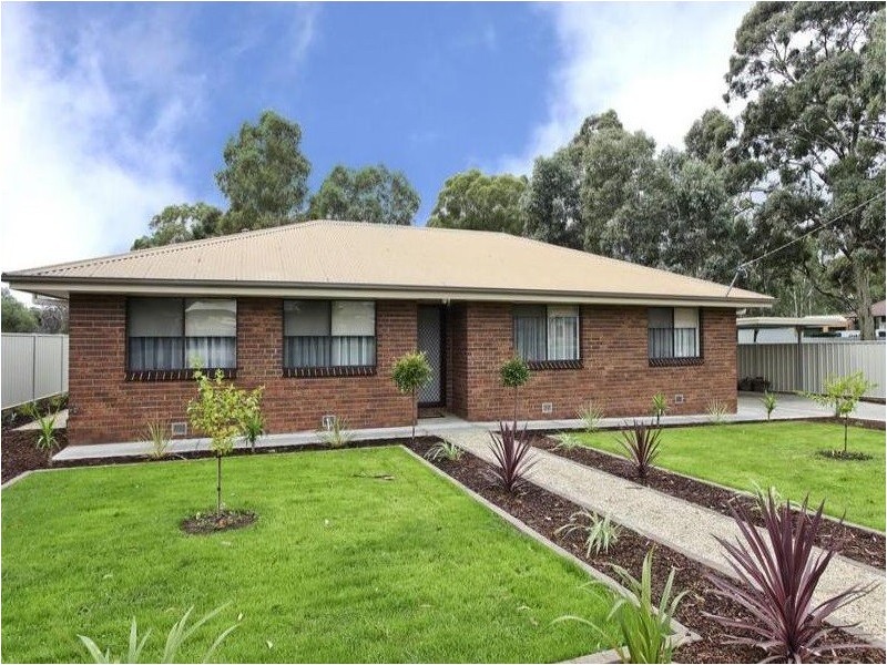 33 Helm Street, Kangaroo Flat VIC 3555