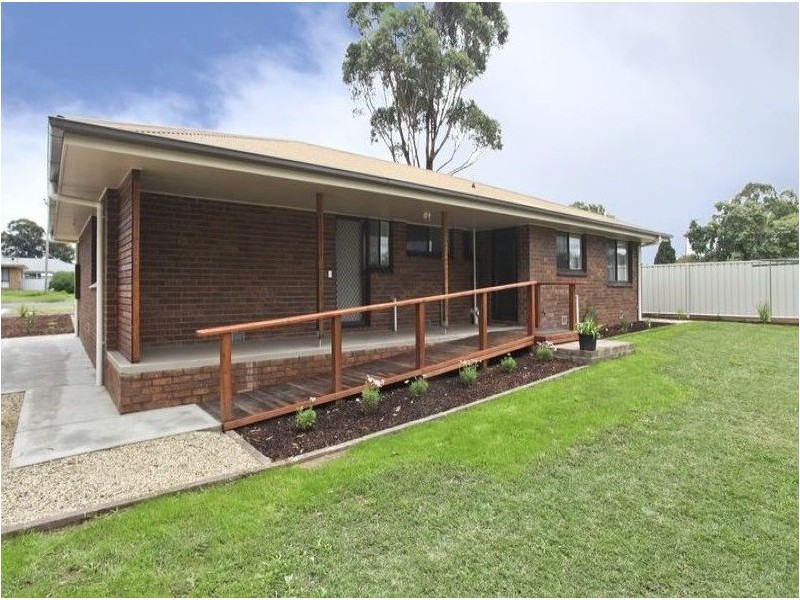 33 Helm Street, Kangaroo Flat VIC 3555
