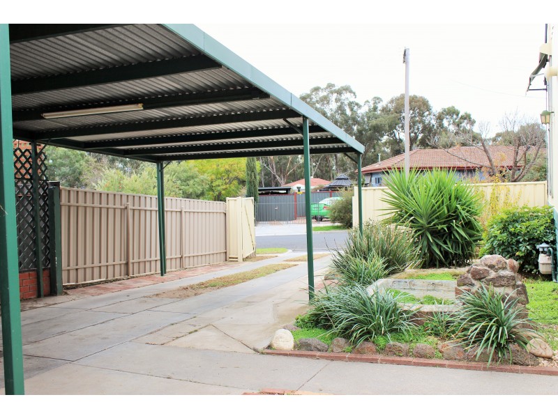 1 Roy Court, California Gully VIC 3556