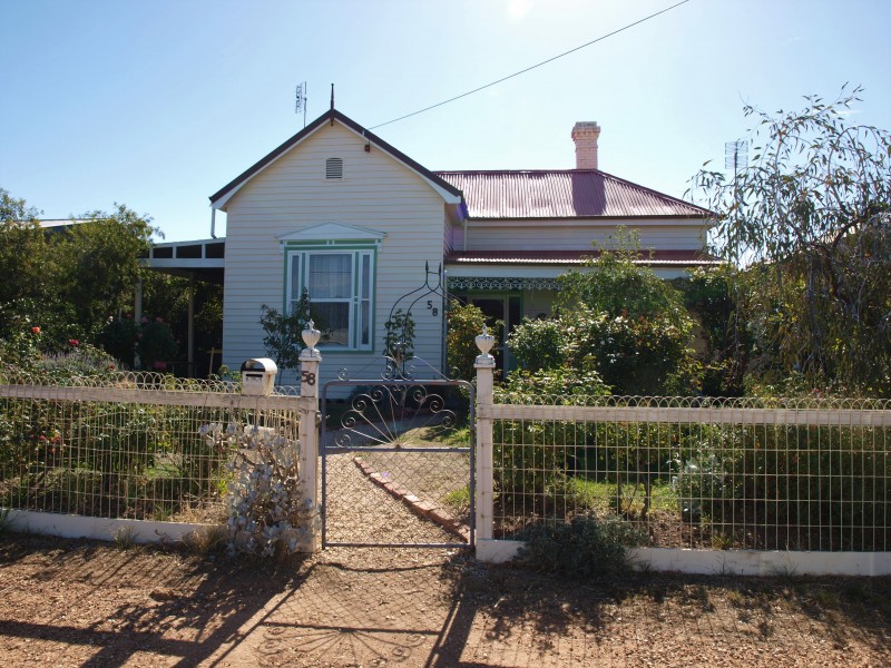 58 Alma Street, St Arnaud VIC 3478