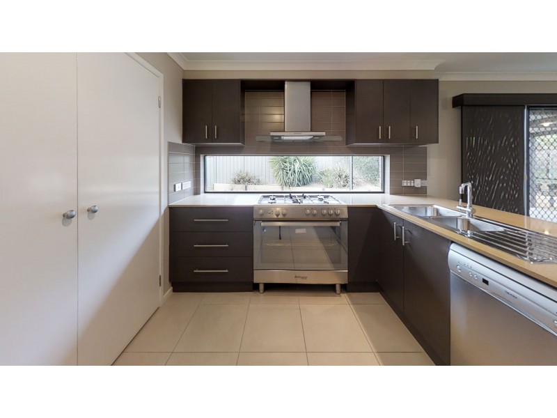 7 Freeman Drive, Kangaroo Flat VIC 3555