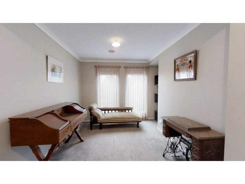 7 Freeman Drive, Kangaroo Flat VIC 3555