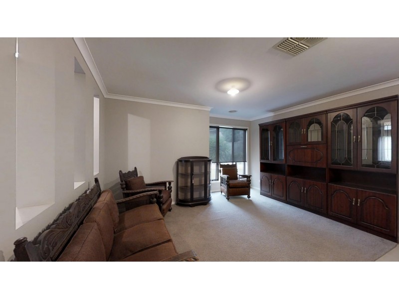 7 Freeman Drive, Kangaroo Flat VIC 3555