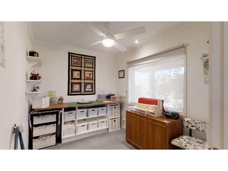 323 MacKenzie Street West, Kangaroo Flat VIC 3555