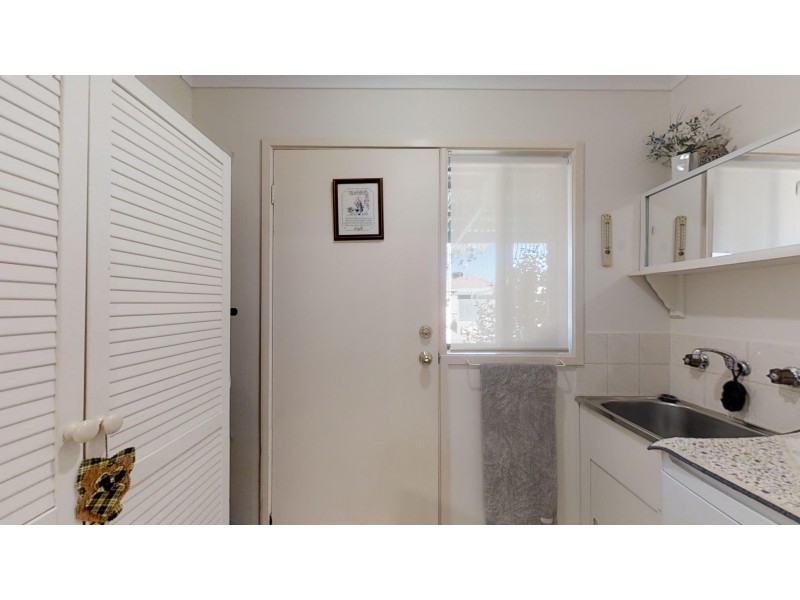 323 MacKenzie Street West, Kangaroo Flat VIC 3555