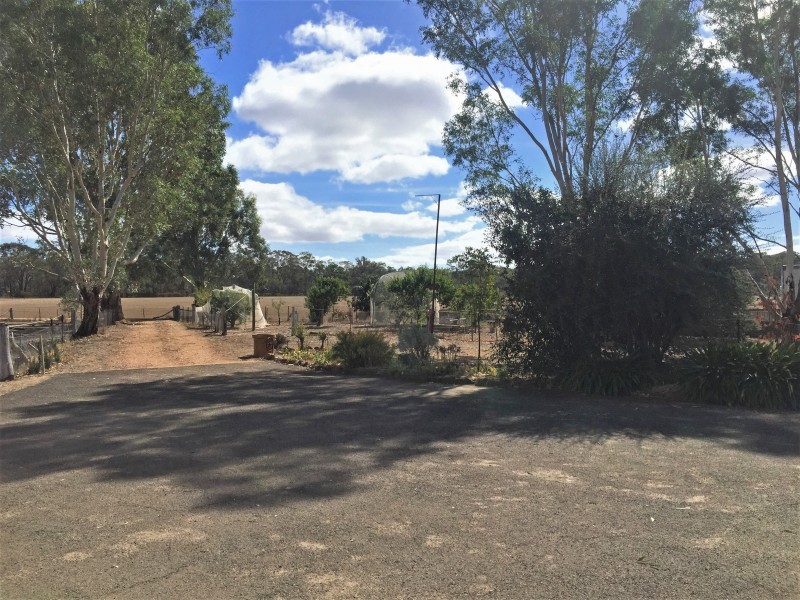 309 Sinclairs Lane, Walmer VIC 3463