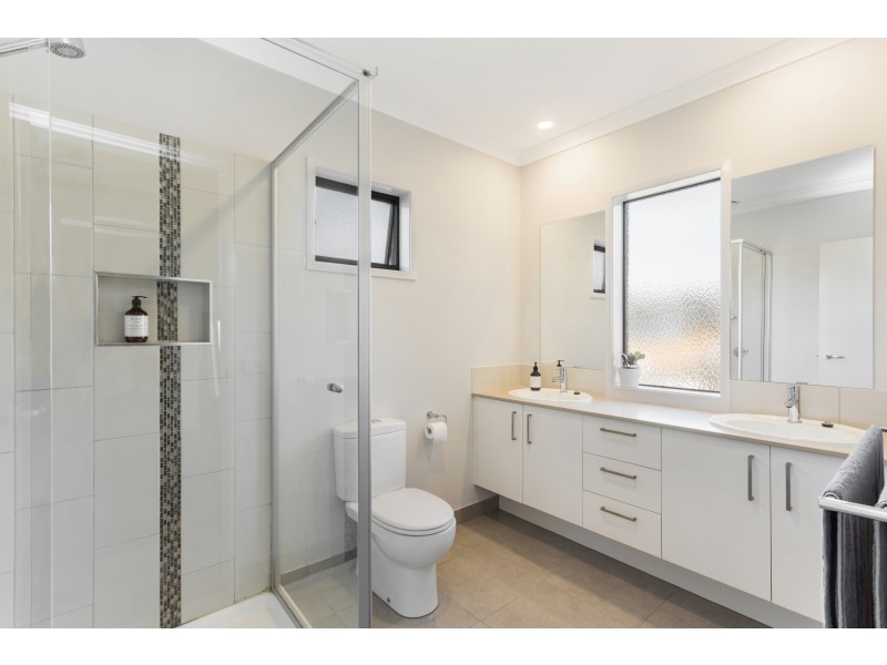 16 Carloway Street, Mckenzie Hill VIC 3451