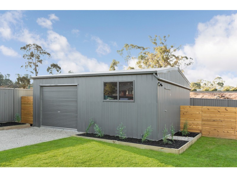 16 Carloway Street, Mckenzie Hill VIC 3451