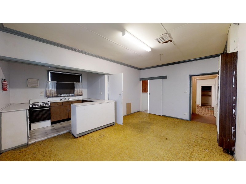 84 High Street, Kangaroo Flat VIC 3555