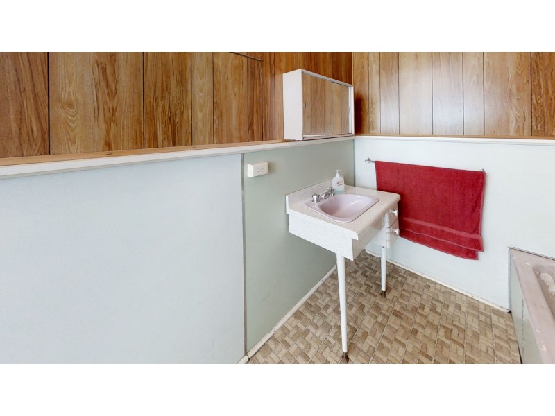 84 High Street, Kangaroo Flat VIC 3555